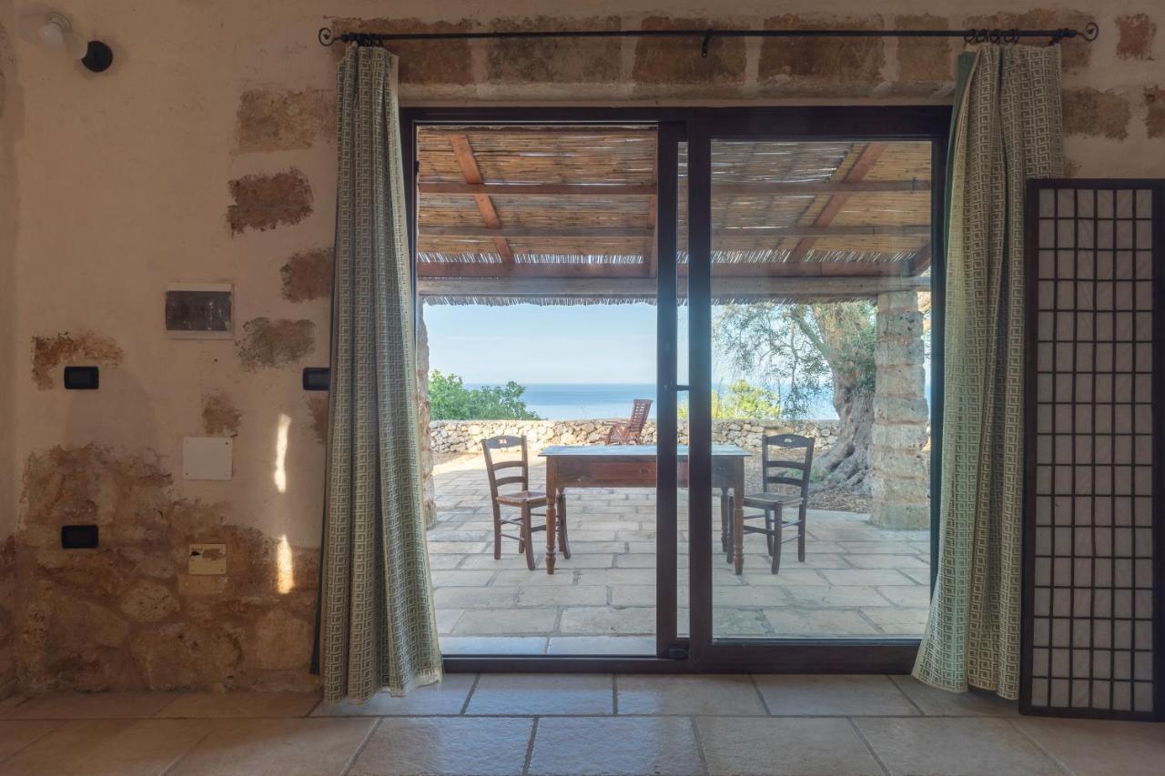Levante E Libeccio Villette Vista Mare - Marina Di Andrano Bagian luar foto