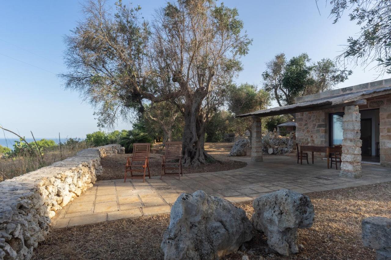 Levante E Libeccio Villette Vista Mare - Marina Di Andrano Bagian luar foto